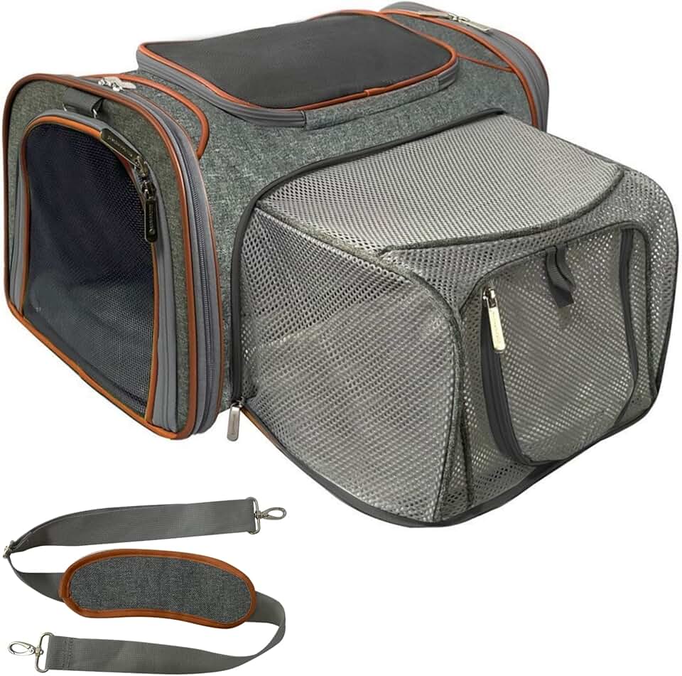 Expandable Soft Sided Pet Carrier for Travel
