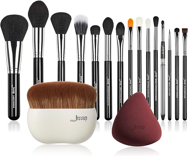 Makeup brushes with foundation brush and sponge