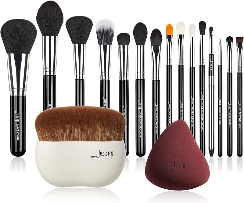 Makeup brushes with foundation brush and sponge