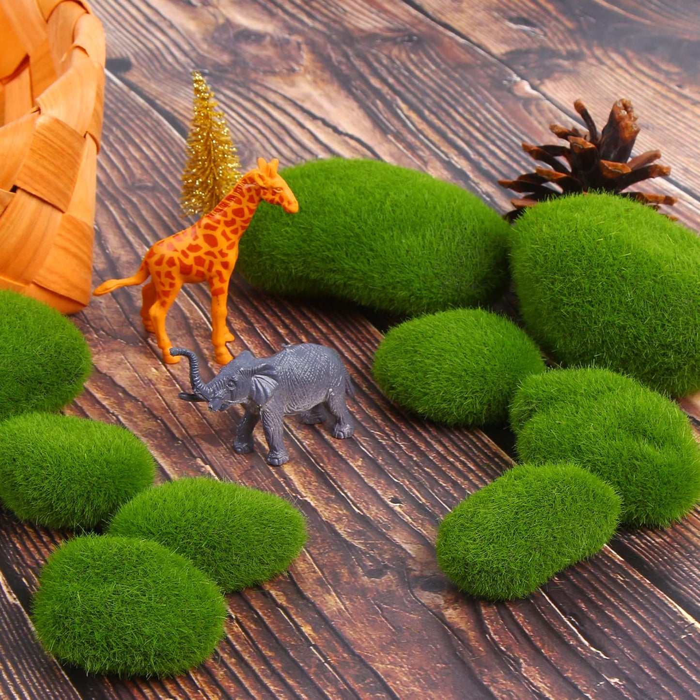 40pcs Green Moss Rocks Set in 7 Sizes for Decor and Landscaping