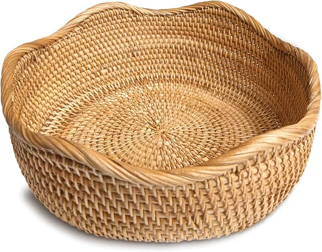 Round handmade rattan bread and fruit basket