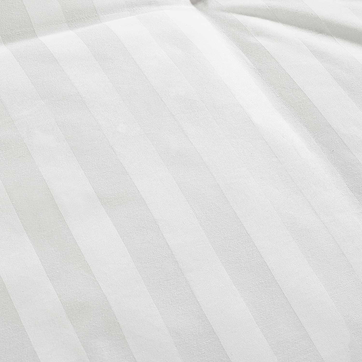 233 Thread Count White Duck Down Comforter King 96" x 110")  Luxurious/Hotel Quality Bedding/550 Fill Power/100% Cotton/White