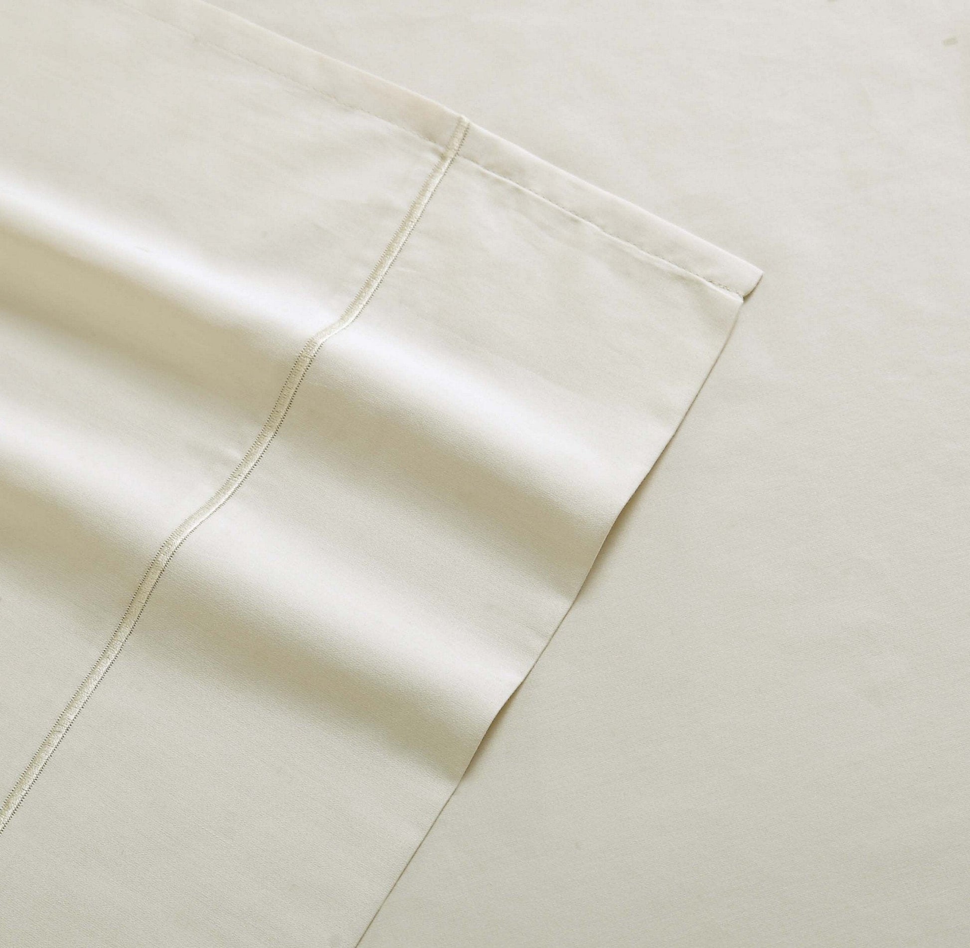 310 Thread Count Clic Solid Cotton Sateen King Sheet Set in Almond Milk