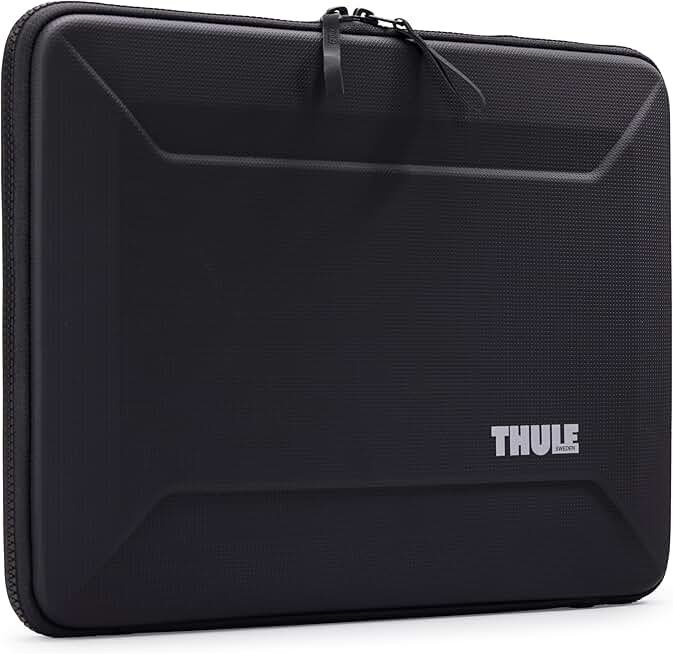 Sleeve for 16-inch MacBook with rigid exterior and padded interior