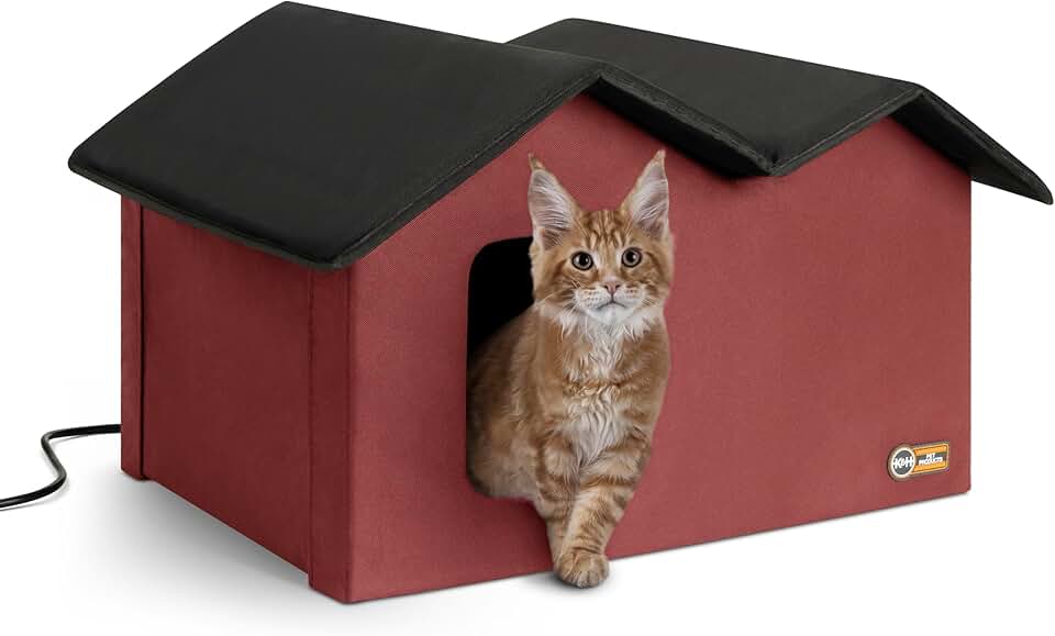 Extra-Wide Heated Outdoor Cat House for Winter