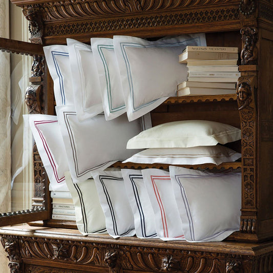 Grande Hotel by  Standard Pillow Case 22x33 White/Aqua)