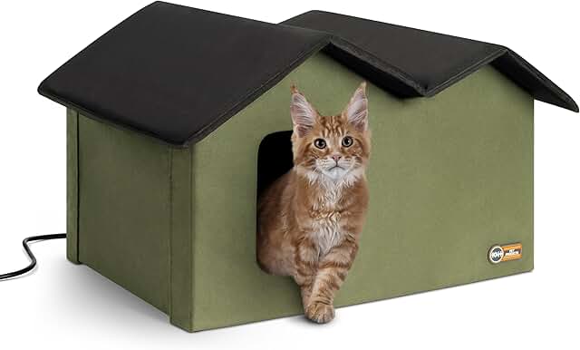 Extra-Wide Heated Outdoor Cat House for Winter