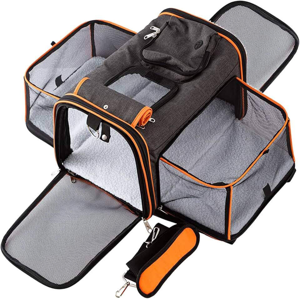 Expandable soft-sided pet carrier for cats and small dogs