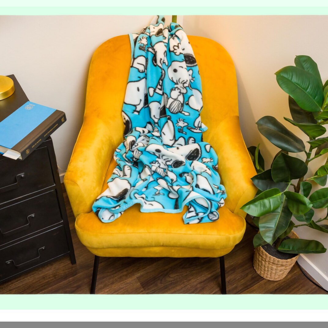 Cozy Snoopy Multi-Pose Fleece Throw Blanket 45x60 - Soft, Warm, and Perfect for Peanuts Fans