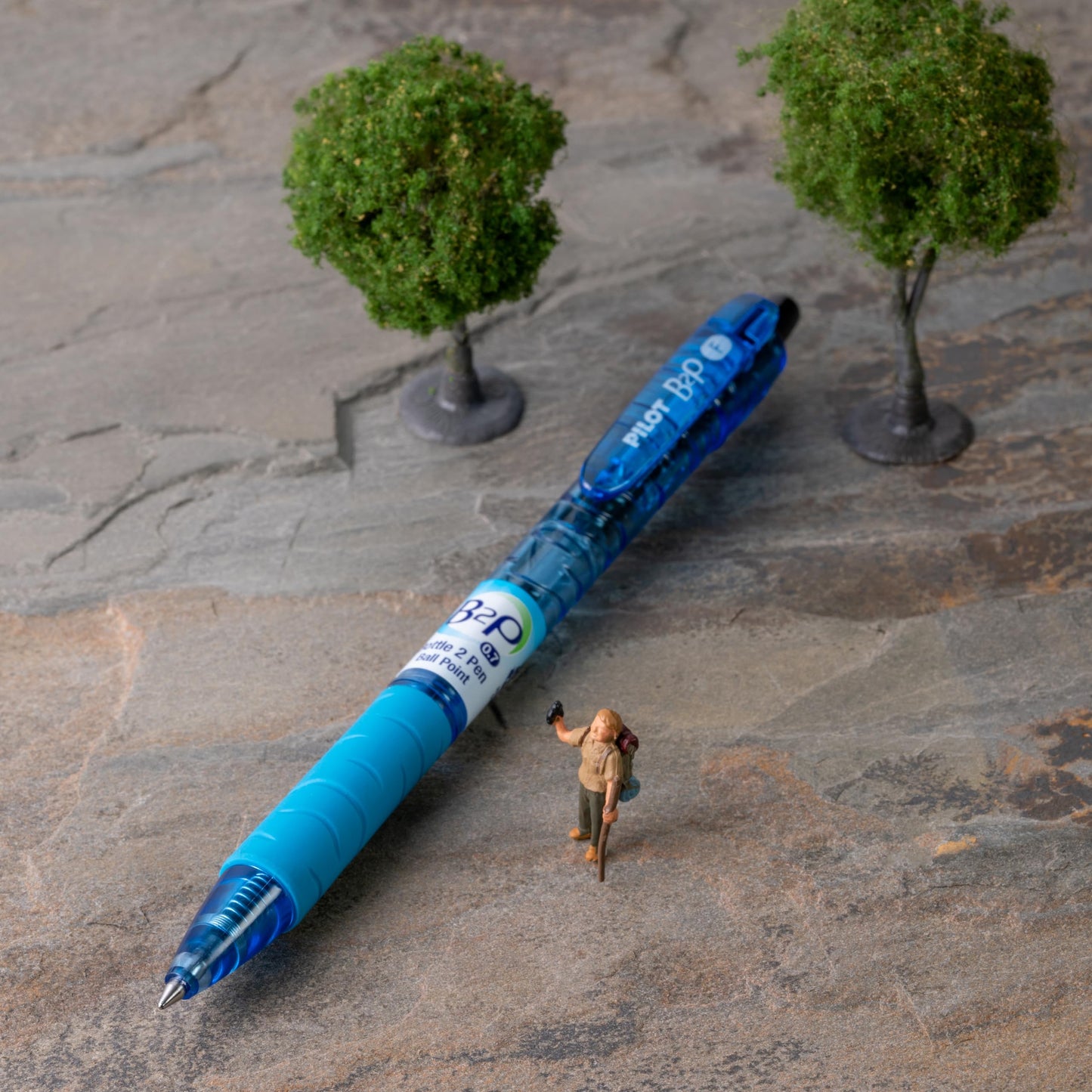 Refillable black ink ballpoint pen, 12-pack