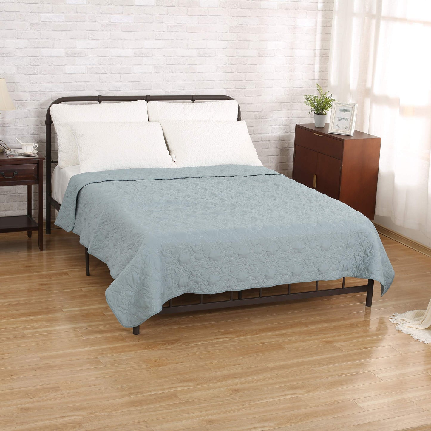 Landyn Full/Queen Bed Fabric Quilt, Teal