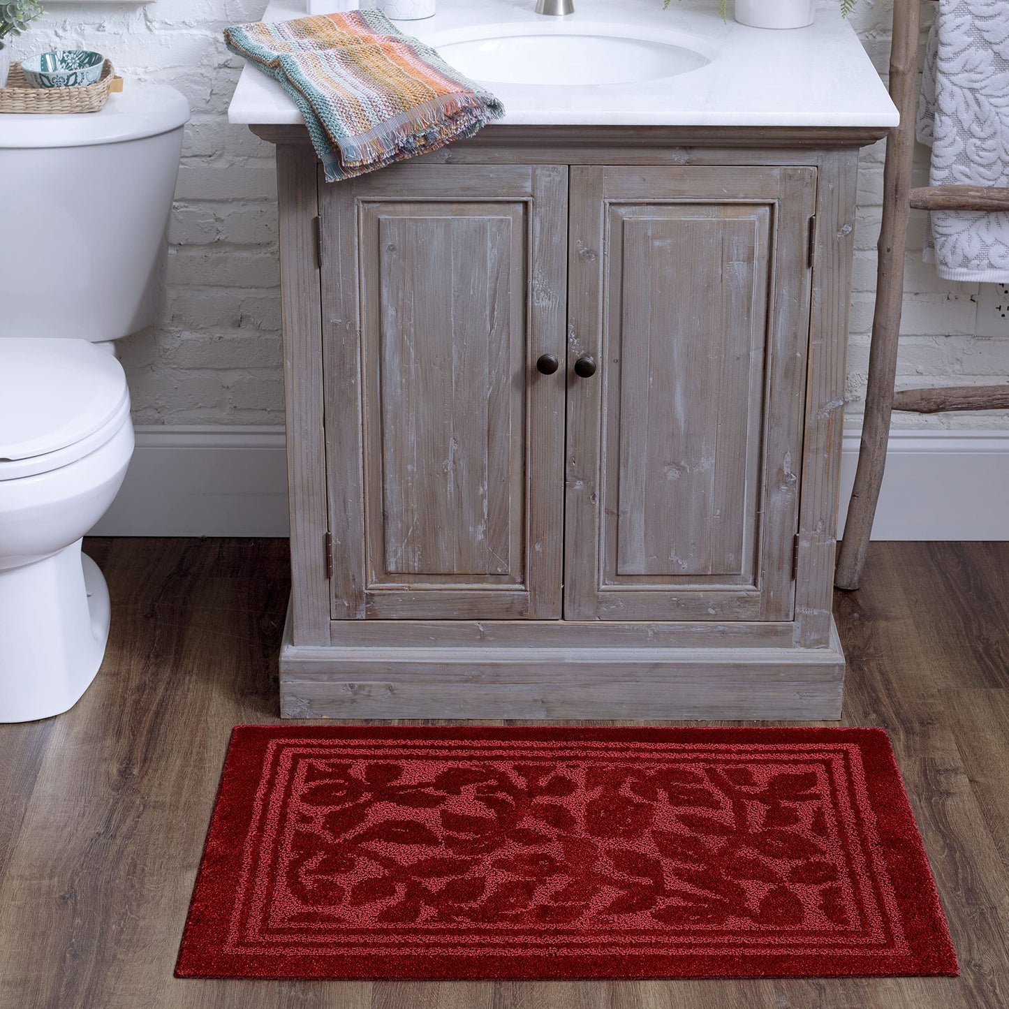 Mohawk Machine Washable Bath Mat (1' 8" x 2' 10") Wis a Rose Red