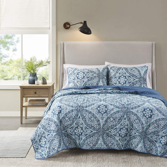 Reversible Quilt Set-Vermicelli Stitching Design All Season, Lightweight, Coverlet Bedspread Bedding, Matching Shams, Full/Queen 90 in x 90 in), Gloria Damask Aqua 3 Piece