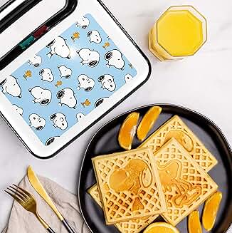 Peanuts Waffle Maker for Snoop and Woodstock