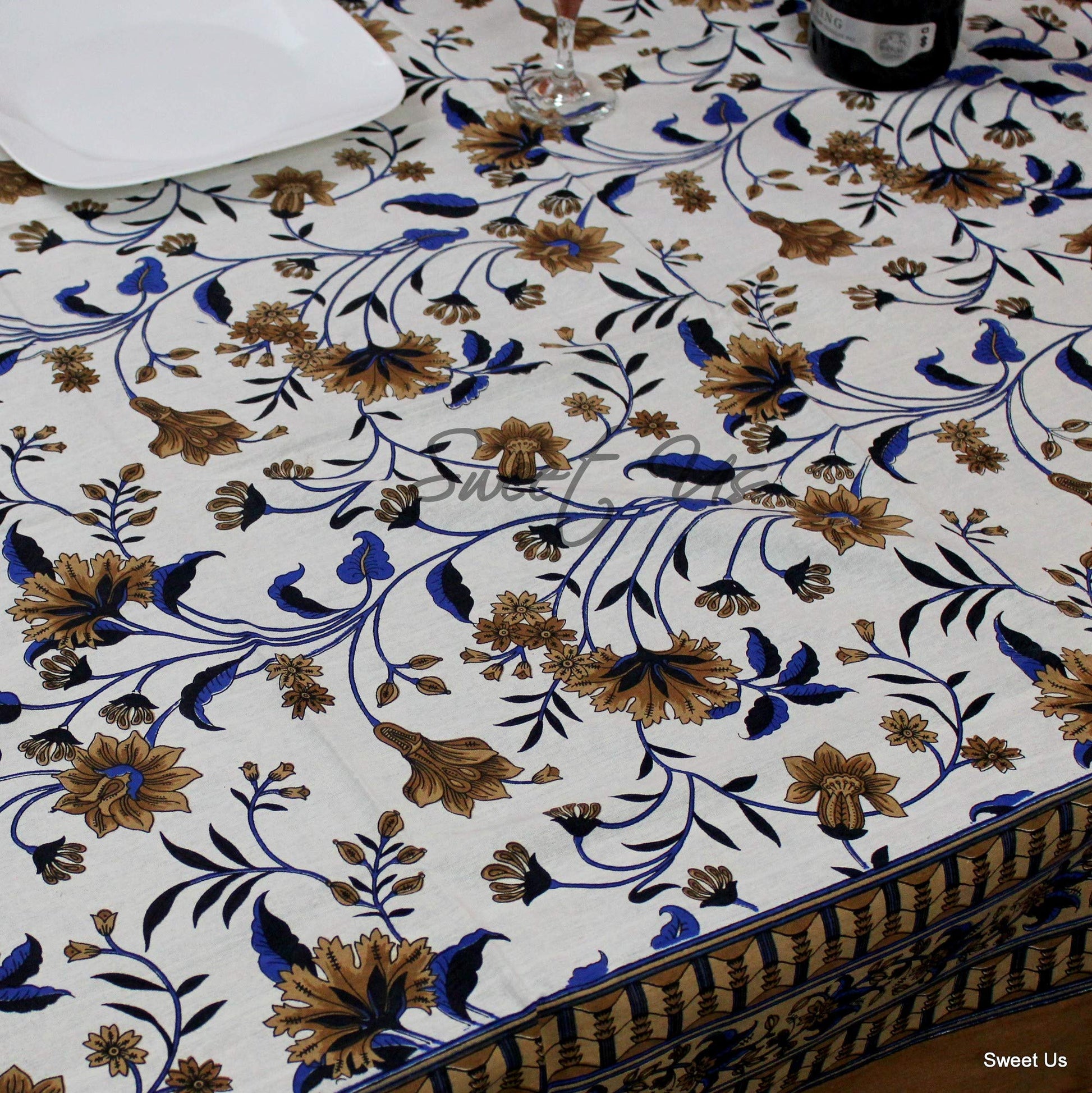 Floral Print Tapestry Cotton Spread 104" x 72" Twin Brown