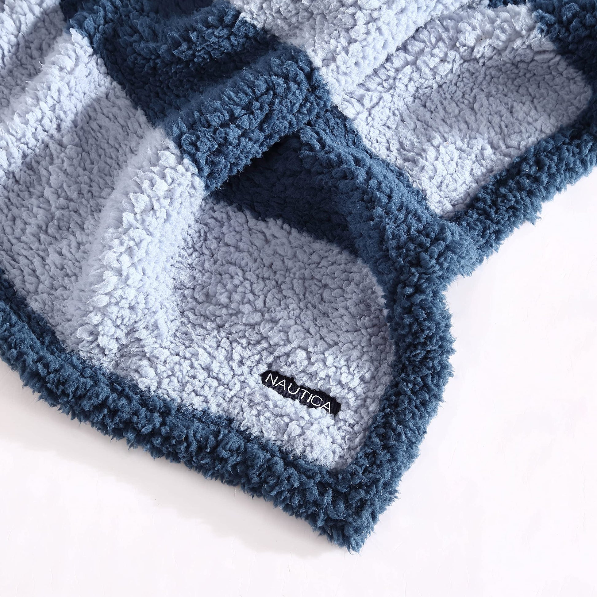 Throw Blanket Ultra Soft Plush Sherpa Home Dcor, All Season Bedding, 50 x 60, L ndale Blue/Light Blue
