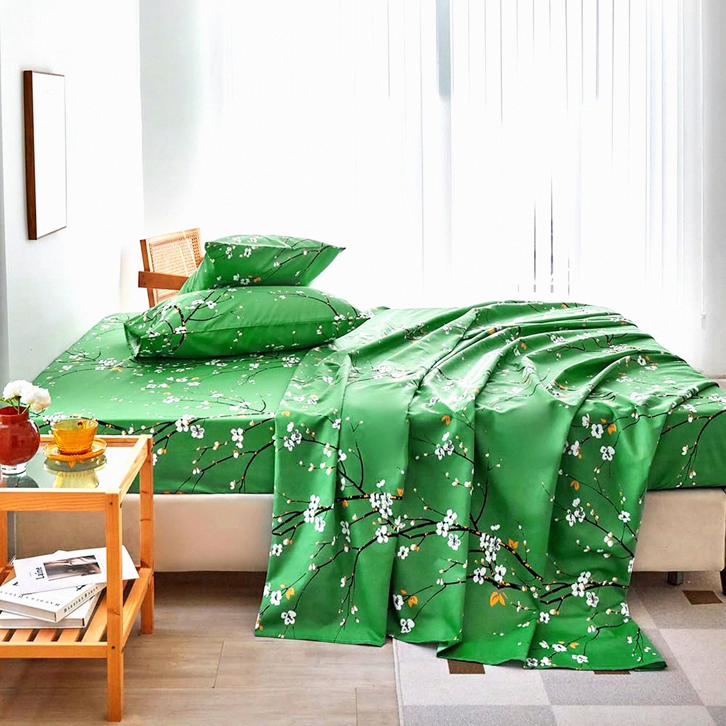 Floral Bliss Full Size Sheet Set - 4 Piece All Season Bedding with Pillowcases, Shabby Vintage Design for Women and Men - Green Flowers