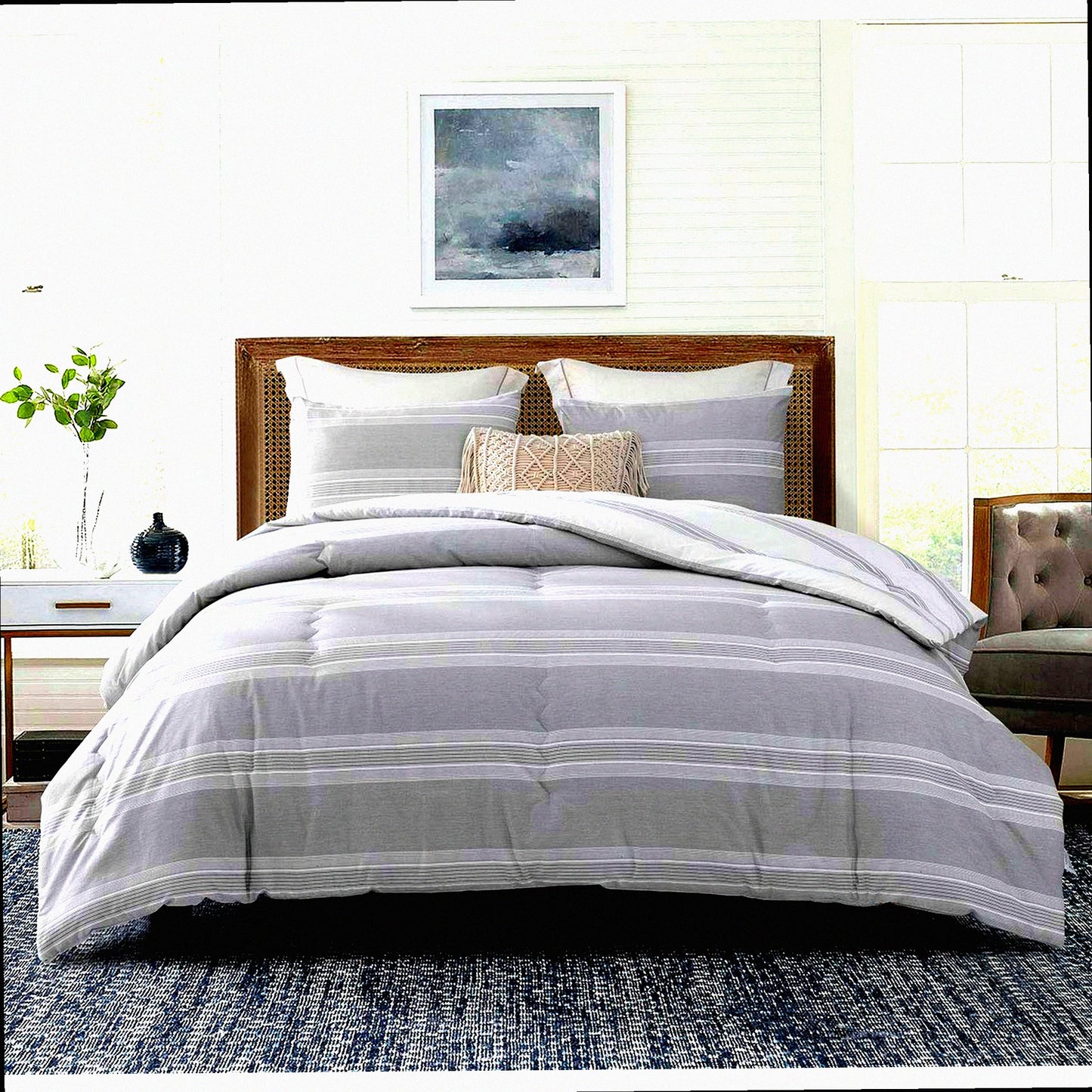 Luxury Stripe Comforter Set - Queen Size 600 Thread Count Cotton Bedding, Light Gray & White Reversible Pattern, Down Alternative 3 Piece Set for Ultimate Comfort & Style in Grey Stripes