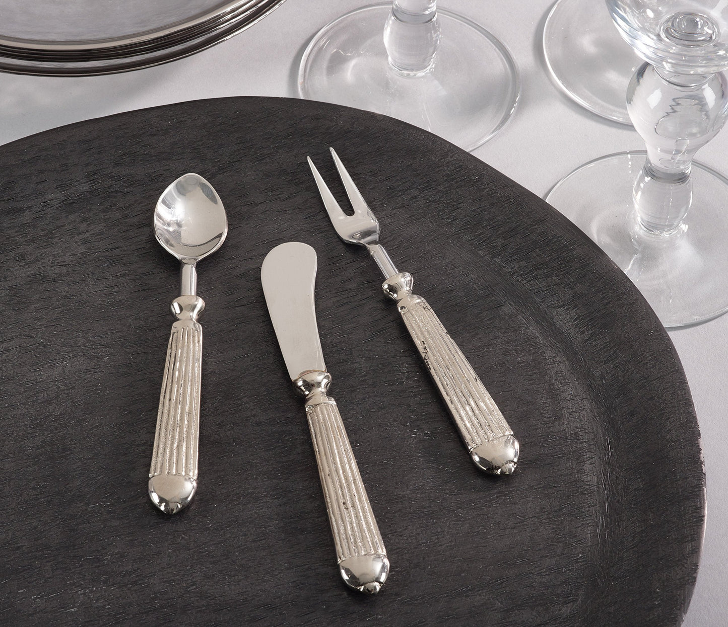 Ribbed Design Stainless Steel Cocktail Knife-Set of 4, 3" x 8", Silver