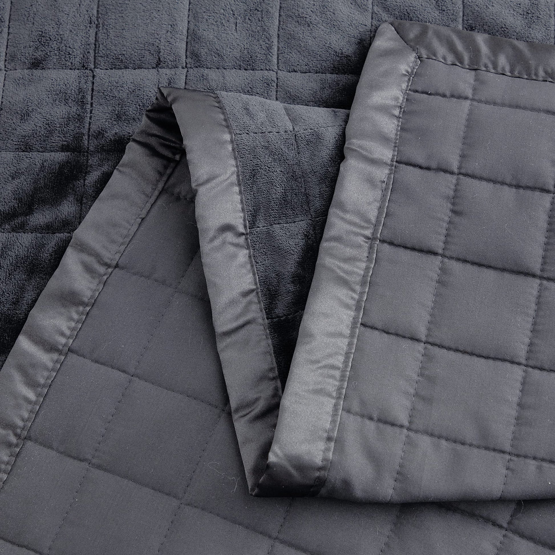 Quilt Sets Velvet with Trim Bedspread Cover Soft and Luxurious Oversized All Season Bedding with Pillow Shams, King Pack of 4), Gray