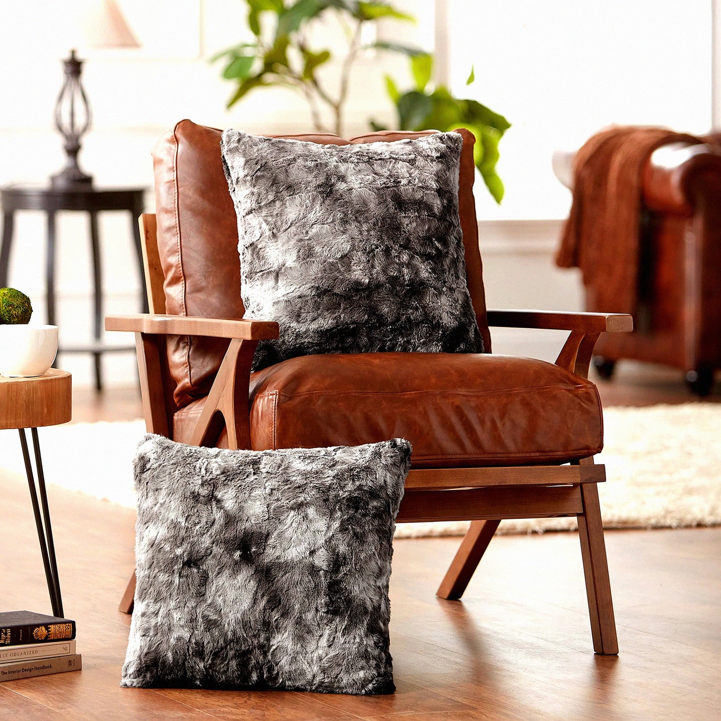 Luxury Gray Wolf Decorative Pillow Covers - Plush Sofa & Bed Throw Pillow Cases - Set of 2, 18x18 Inches - Premium Quality Home Decor Accessory