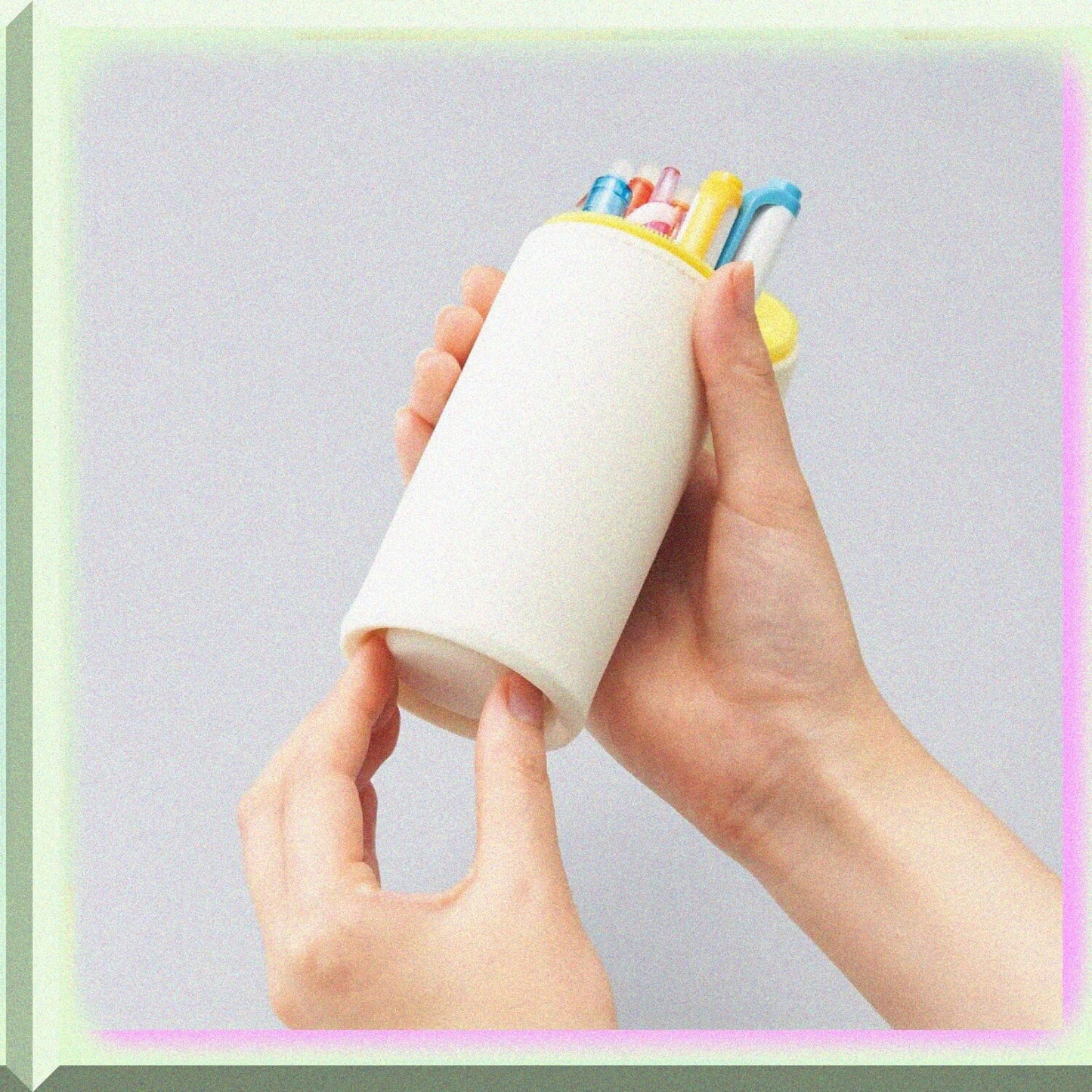 Stand-Up Pen Case with 12 Gel Pens, Bear, 2.4" x 7.8"