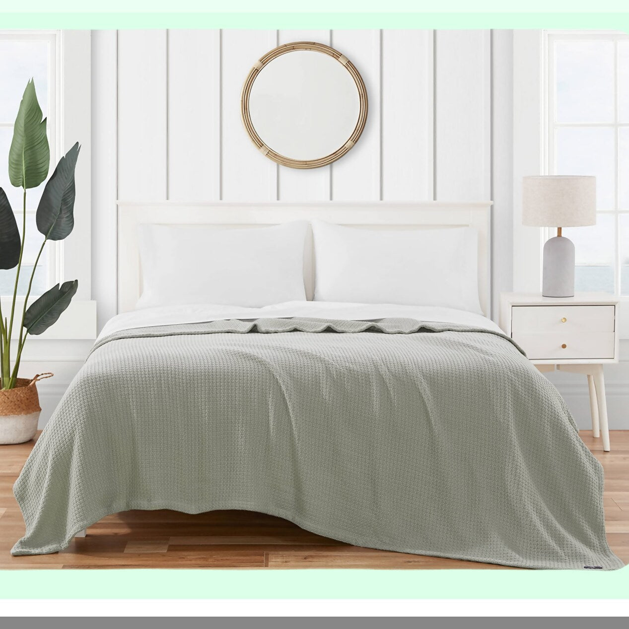 Coastal Comfort Gray Cotton Blanket with Pelican Design