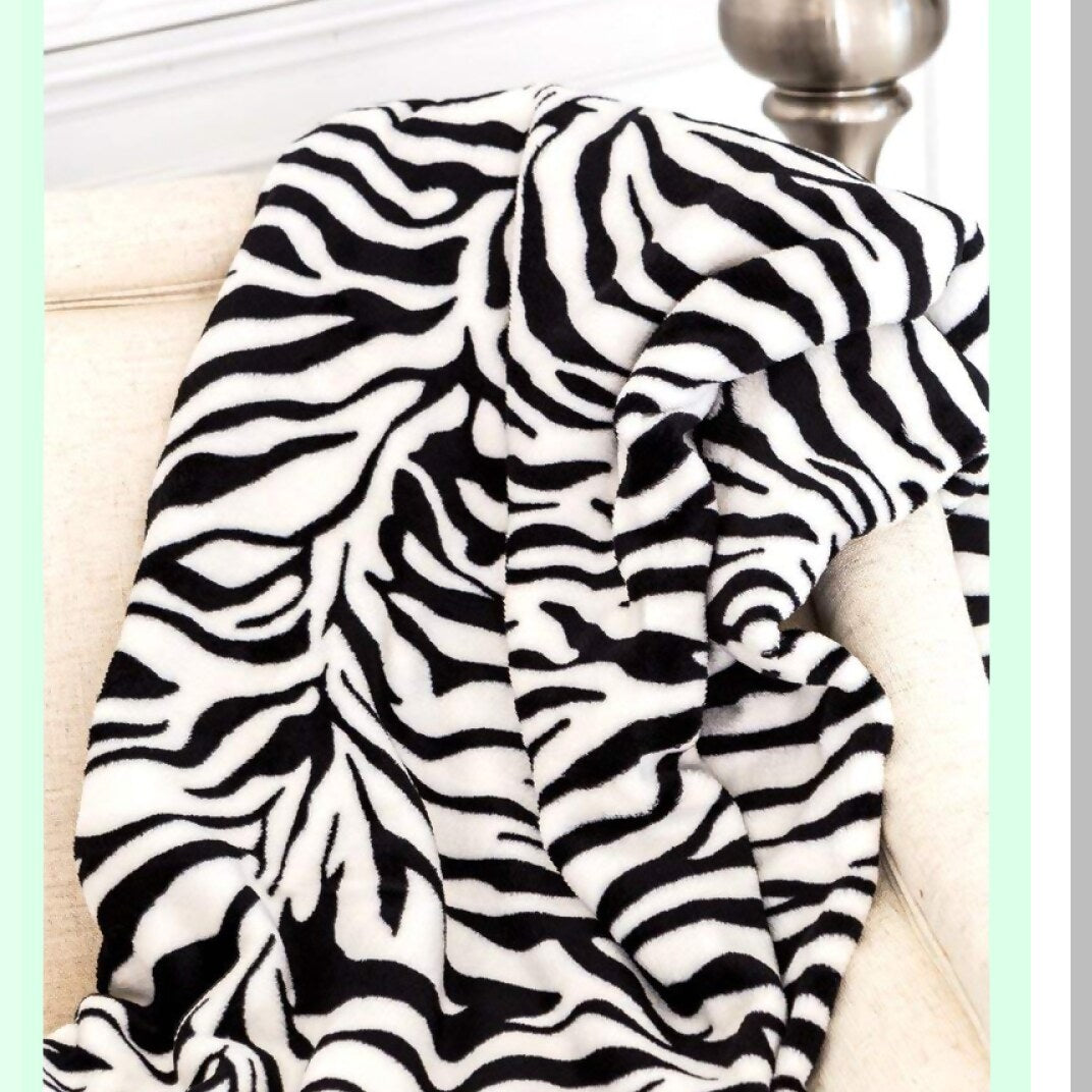 Zebra Safari Plush Blanket - Super Soft, Warm & Cozy Fleece Throw, Queen Size, Black & White Animal Print Bedding