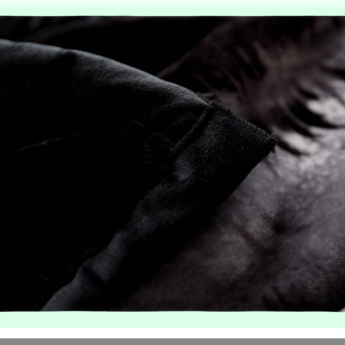 WildWolf Ultra Plush Queen Blanket - 75x90 Safari Mink Warmth