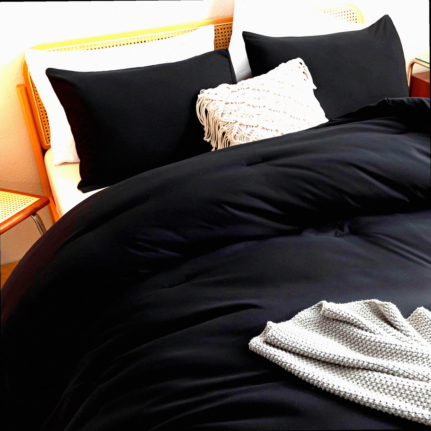 Boho Black Comforter Set - Lightweight All Season Bedding with 2 Pillowcases - 3 Piece Quilt Bed Set for Comfort and Style - Perfect Gift