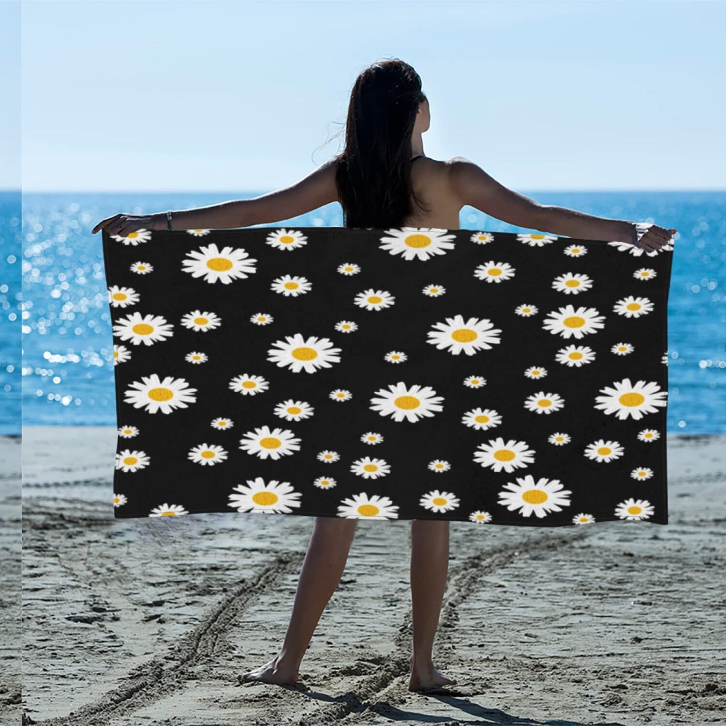 Daisy Print Microfiber Beach Towel 31x61 in