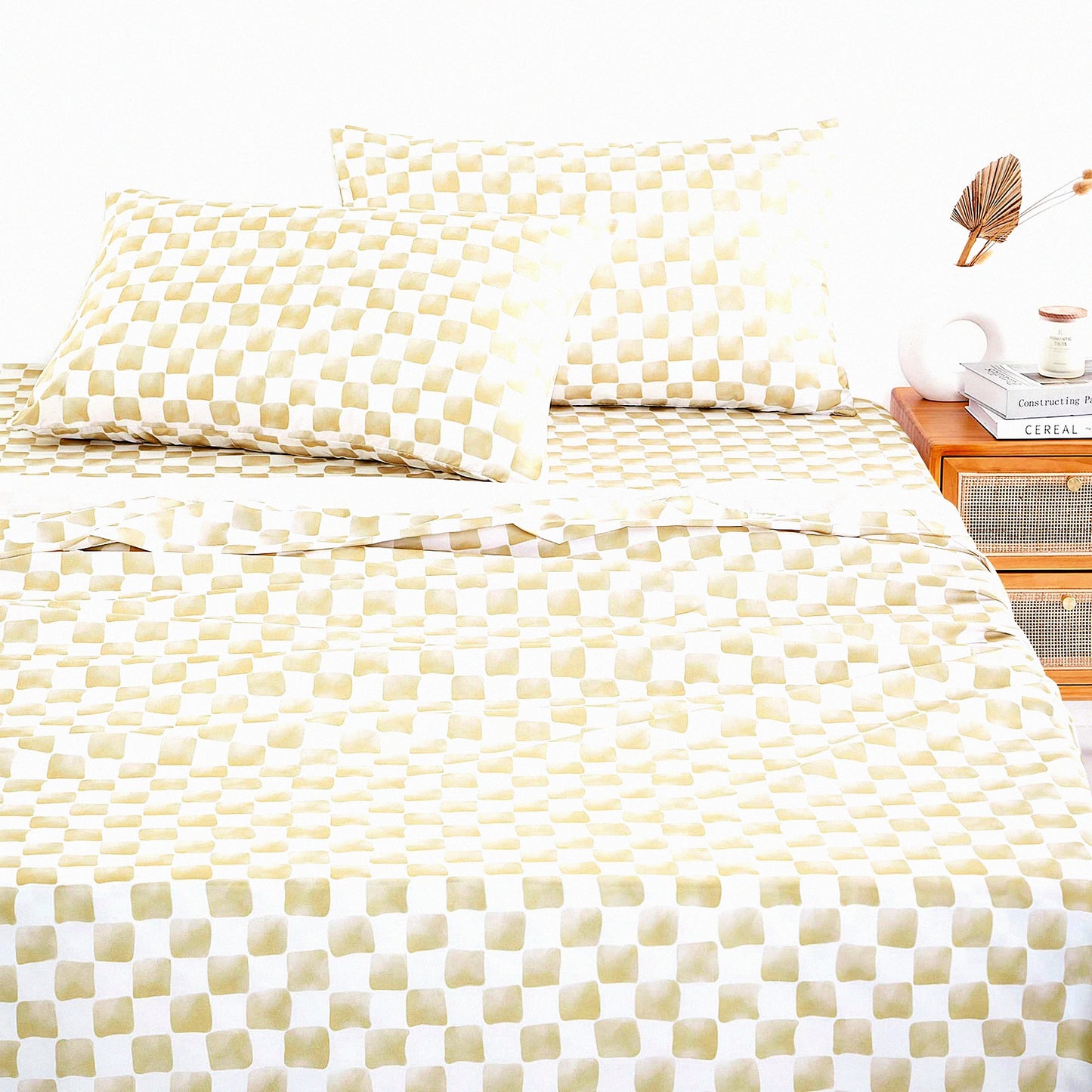 CheckerGrid Plaid Microfiber Sheet Set - Beige White Geometric Preppy Bedding - Twin Size 4pcs - Hand Drawn Pattern - Soft & Cozy - Checkered