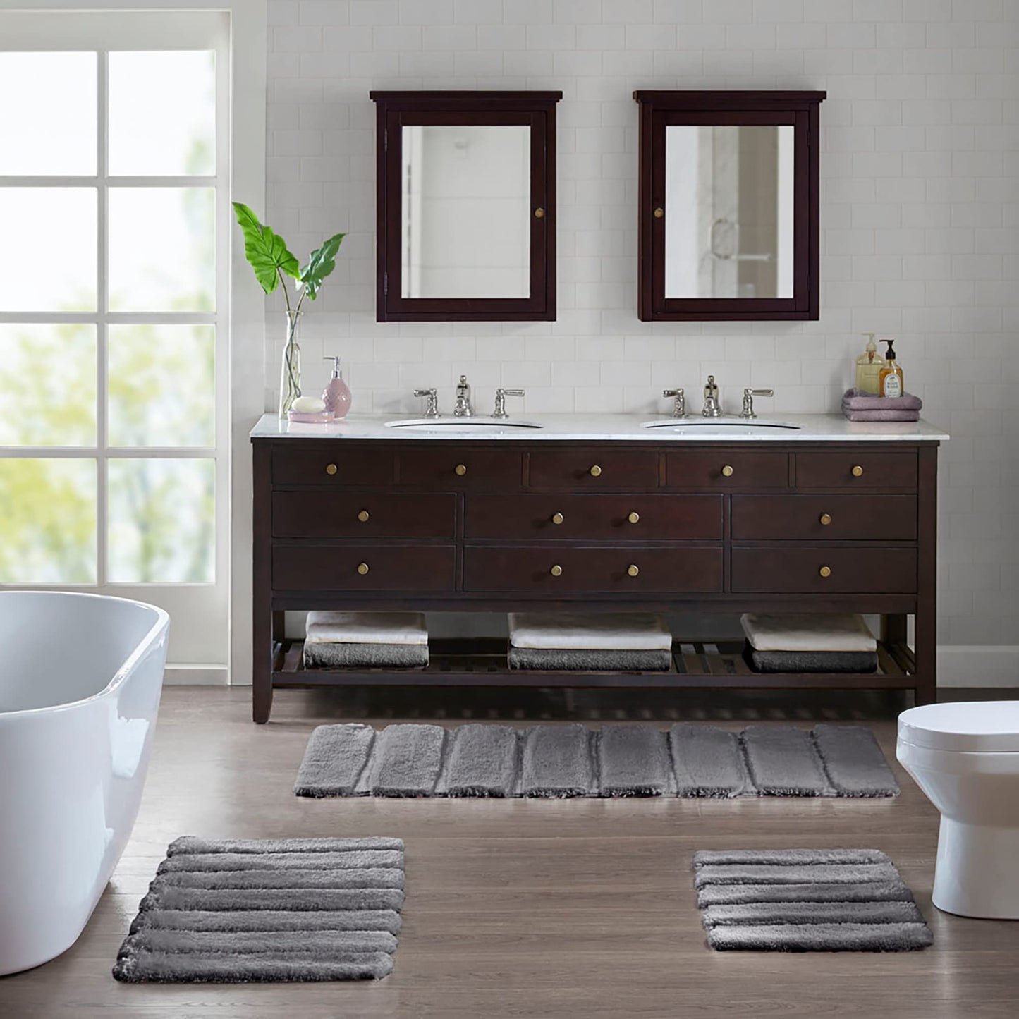 Tufted Pearl Channel Bath Mat 24x58 Grey