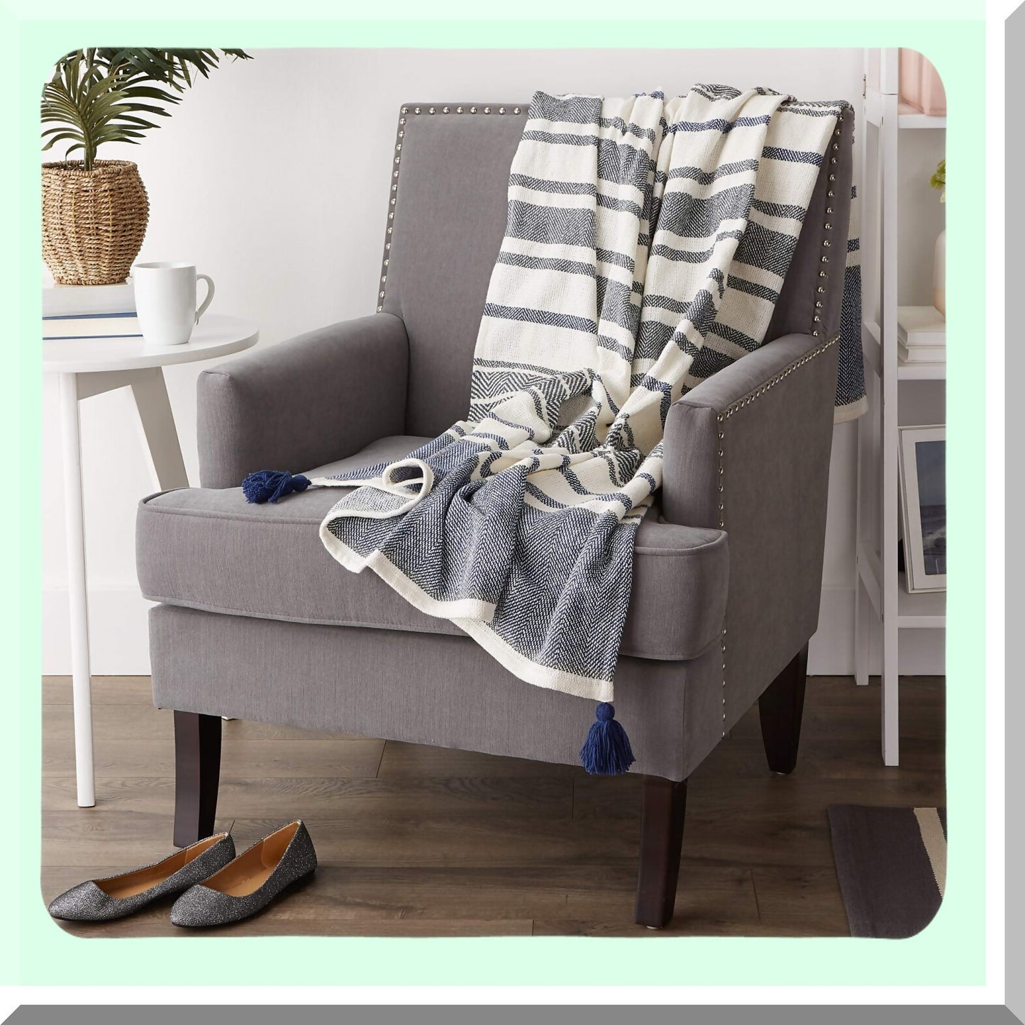 Classic Chevron Comfort Throw - Navy 50x60