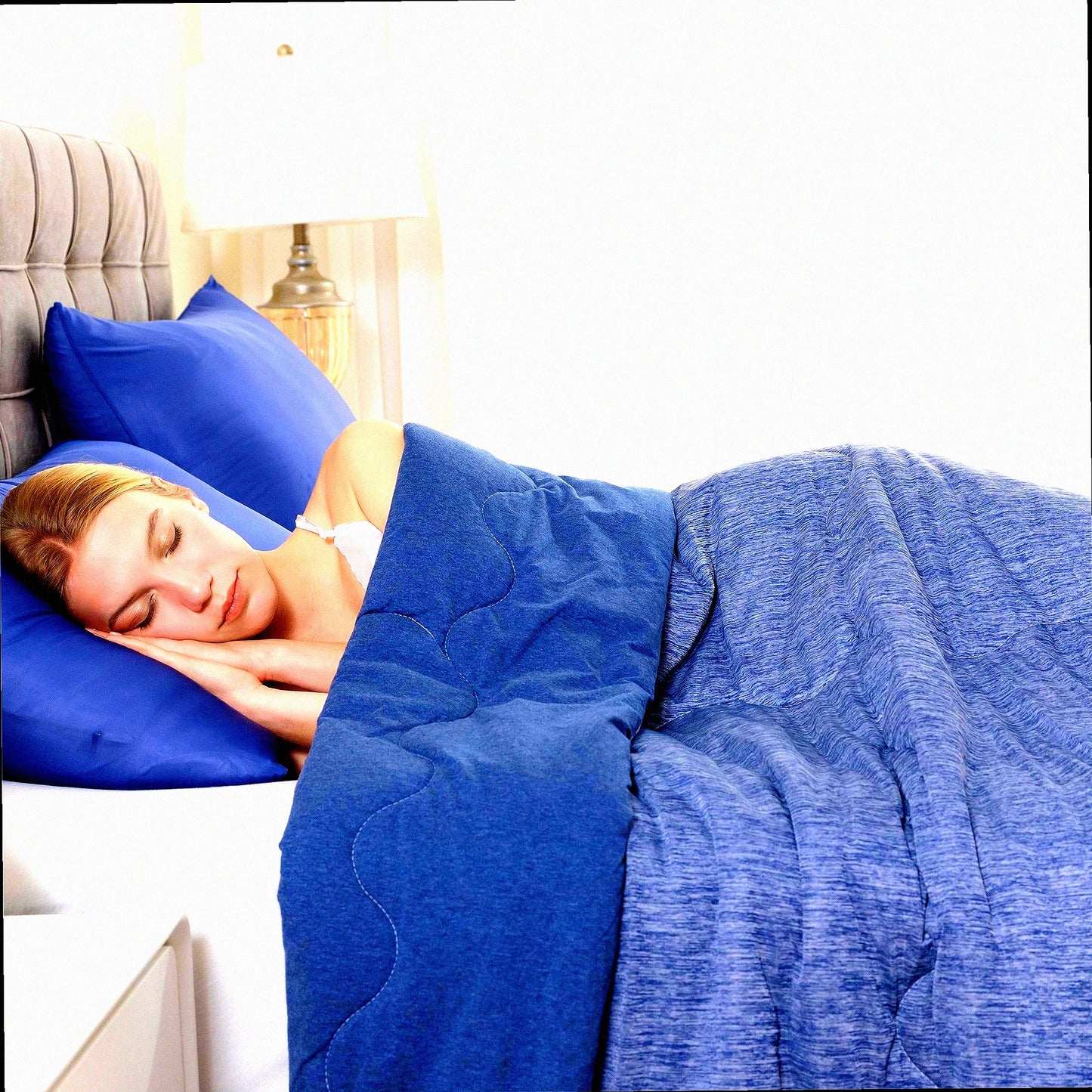 CoolMax All Season Cooling Comforter - Queen Size Navy Blue Blanket, Lightweight Summer Comforter with Q-Max 0.45 Cooling Fiber for Ultimate Comfort, 90"x90"