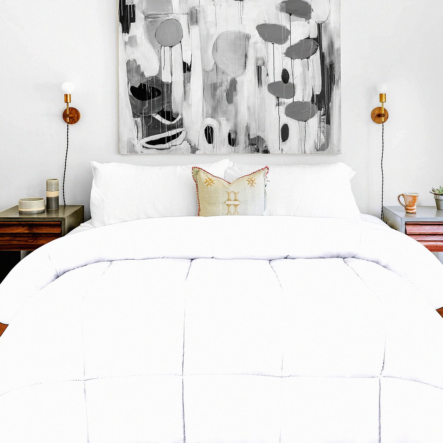 FluffyDreams Reversible Comforter - California White, Medium Weight Down Alternative Bedding with Brushed Microfiber, Oversized Blanket for Decorative Duvet Insert