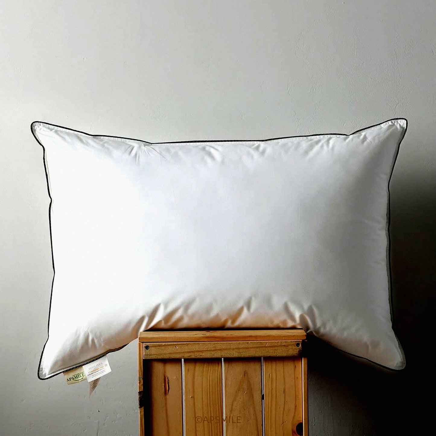 Luxury Down Comfort Pillow - Premium Cotton Insert for Stomach/Back Sleepers - Hotel Quality Soft Bed Pillow - Single Pack Standard Size
