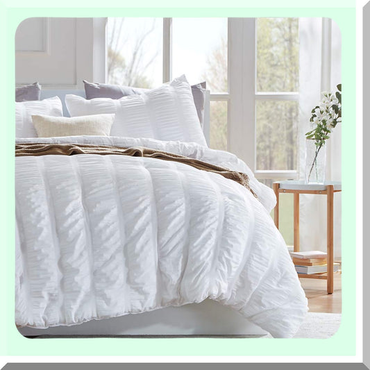 CoolLux Seersucker Comforter Set - 3-Piece Lightweight Bedding with Pillow Sham. Soft Down Alternative, Size Comforter for Summer. White, Luxury Cooling.