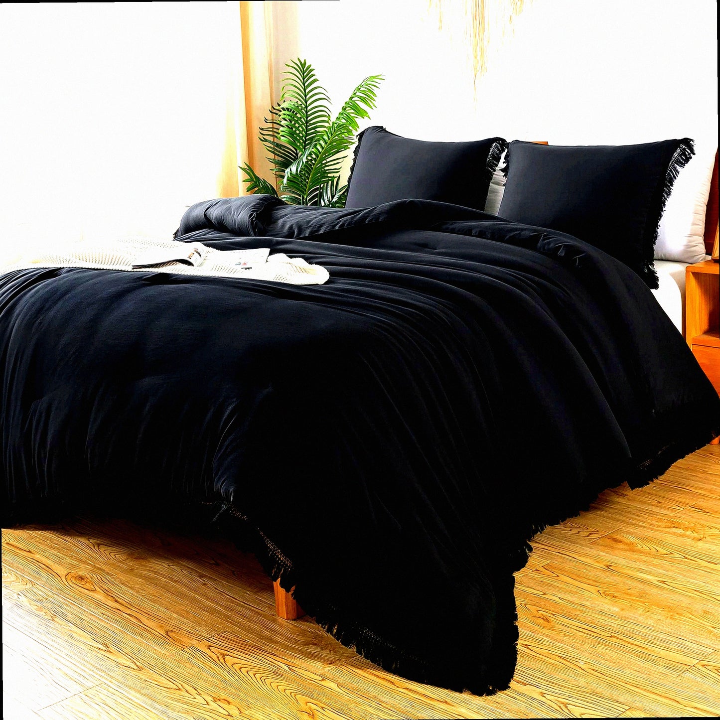 California Boho Fringe Comforter Set - Soft Lightweight Bedding with Fluffy Texture - All Season 3 Piece Bed Set (104x96In Comforter + 2 Pillowcases)