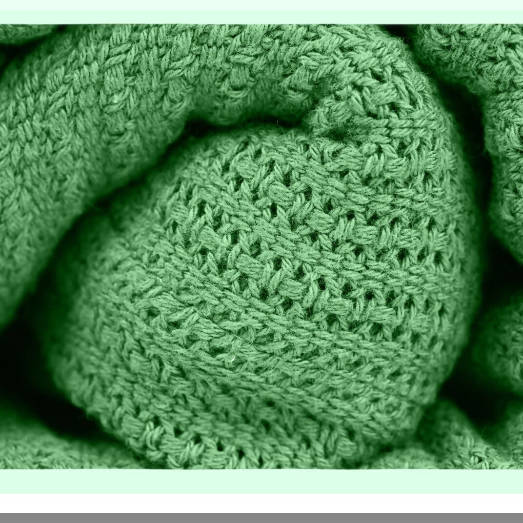 CozyLuxe Hunter Green Cotton Blanket - Queen Size, Lightweight, Warm, Extra-Fluffy, Premium Soft and Durable Bed Blanket for All Seasons