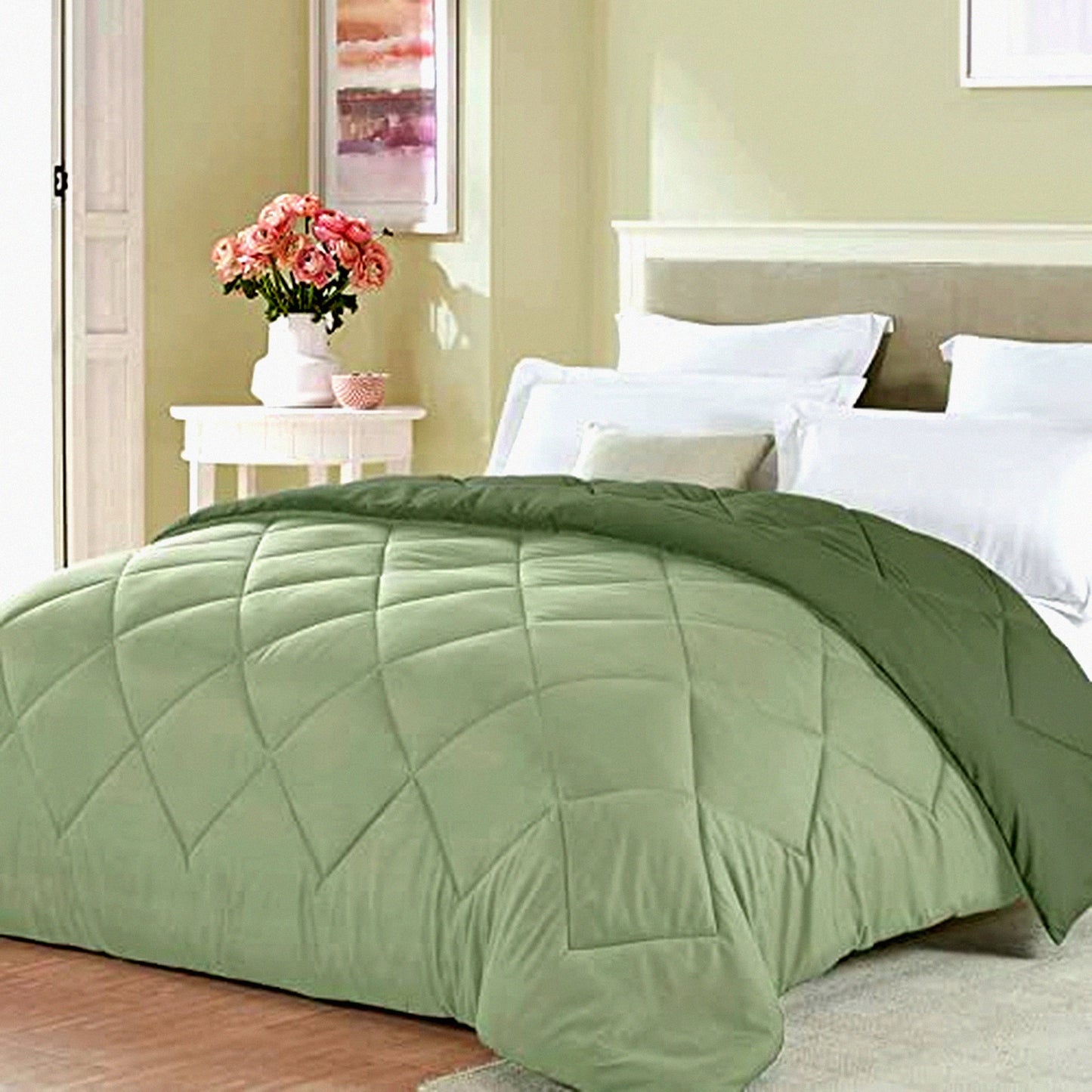 Sage Green Reversible Comforter - Lightweight Microfiber Fill Bedspread for Girls Bedding. All Season Fall Warm Blanket in Forest Green.