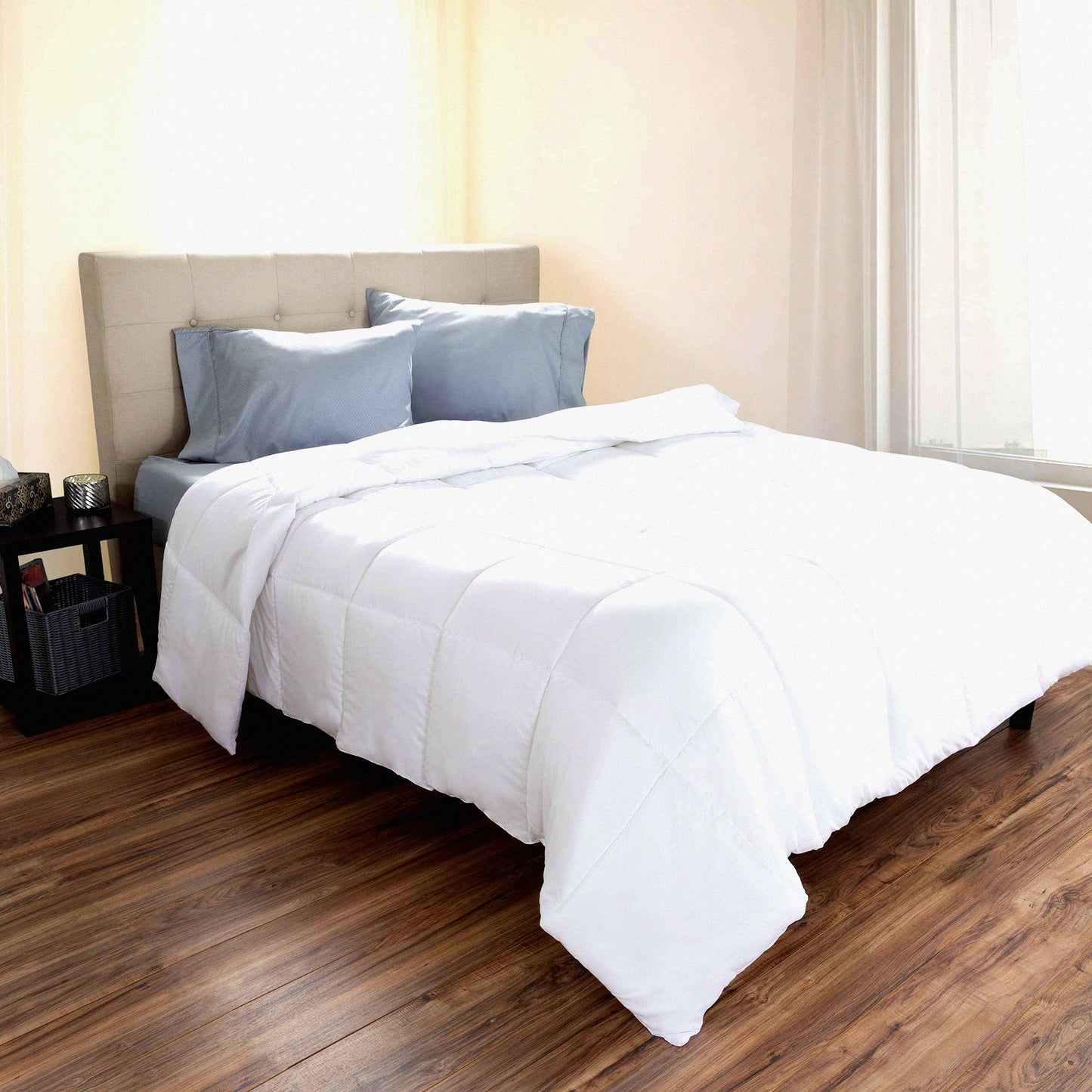 CloudSoft Twin White Comforter - Hypoallergenic Lightweight Bedding for a Cozy Night's Sleep. Perfect Alternative to Traditional Comforters.
