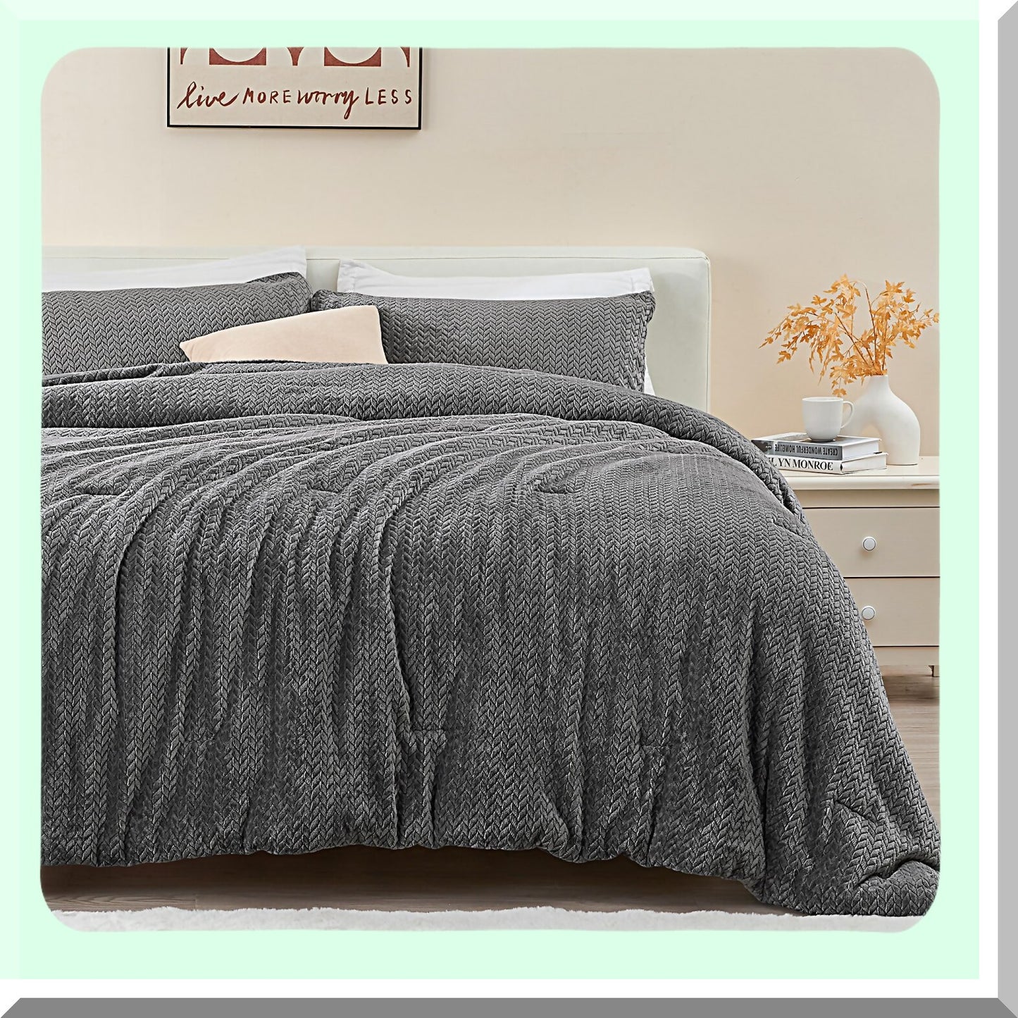 WinterFur Comfort Queen Set - Grey Furry Leaves Pattern Bedding - Ultra Soft Velvet 3 Piece Bed Set - Fluffy Queen Comforter Set