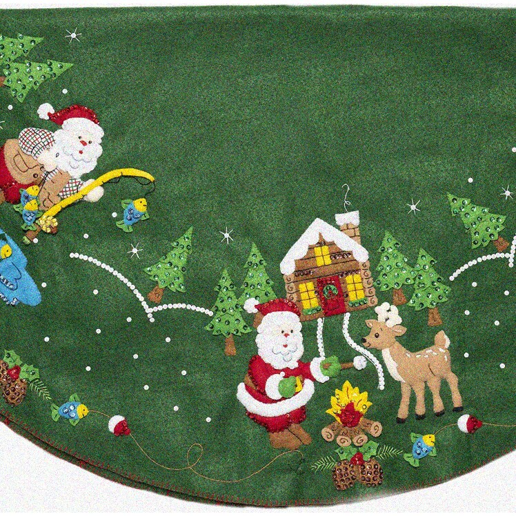 Rustic Lodge Felt Applique Craft Kit for Tree Skirt