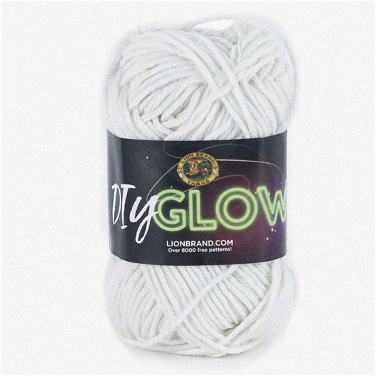 Glow-in-the-Dark Polyester Yarn Compatible with Worsted Weight