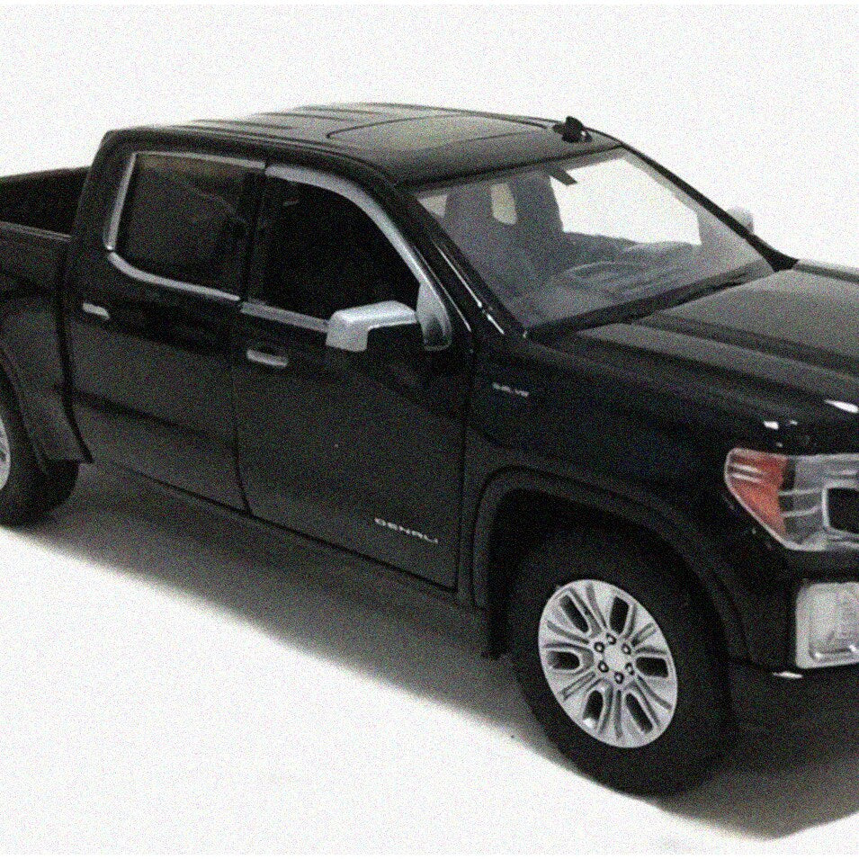 2019 GMC Sierra 1500 Denali Crew Cab Diecast Model Truck 1/27 Scale