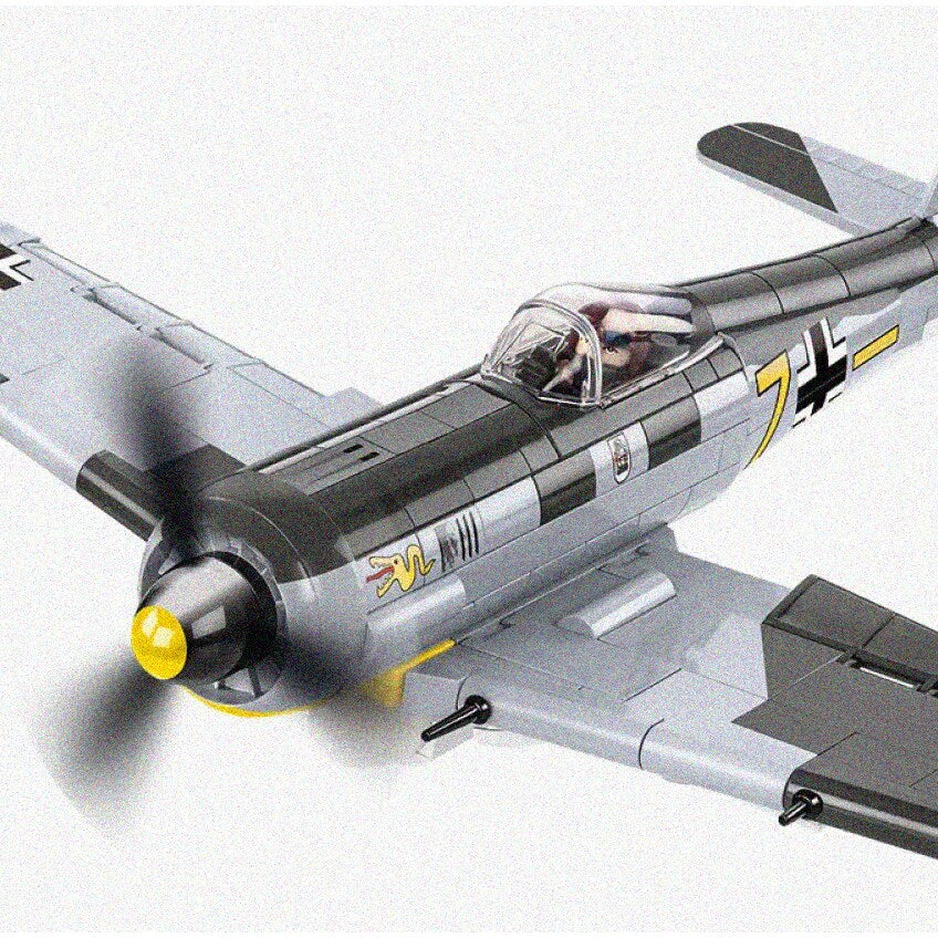WWII Focke-Wulf FW 190 A-3 Miniature Plane 1:32 Scale