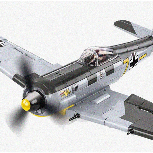 WWII Focke-Wulf FW 190 A-3 Model 1:32 Scale