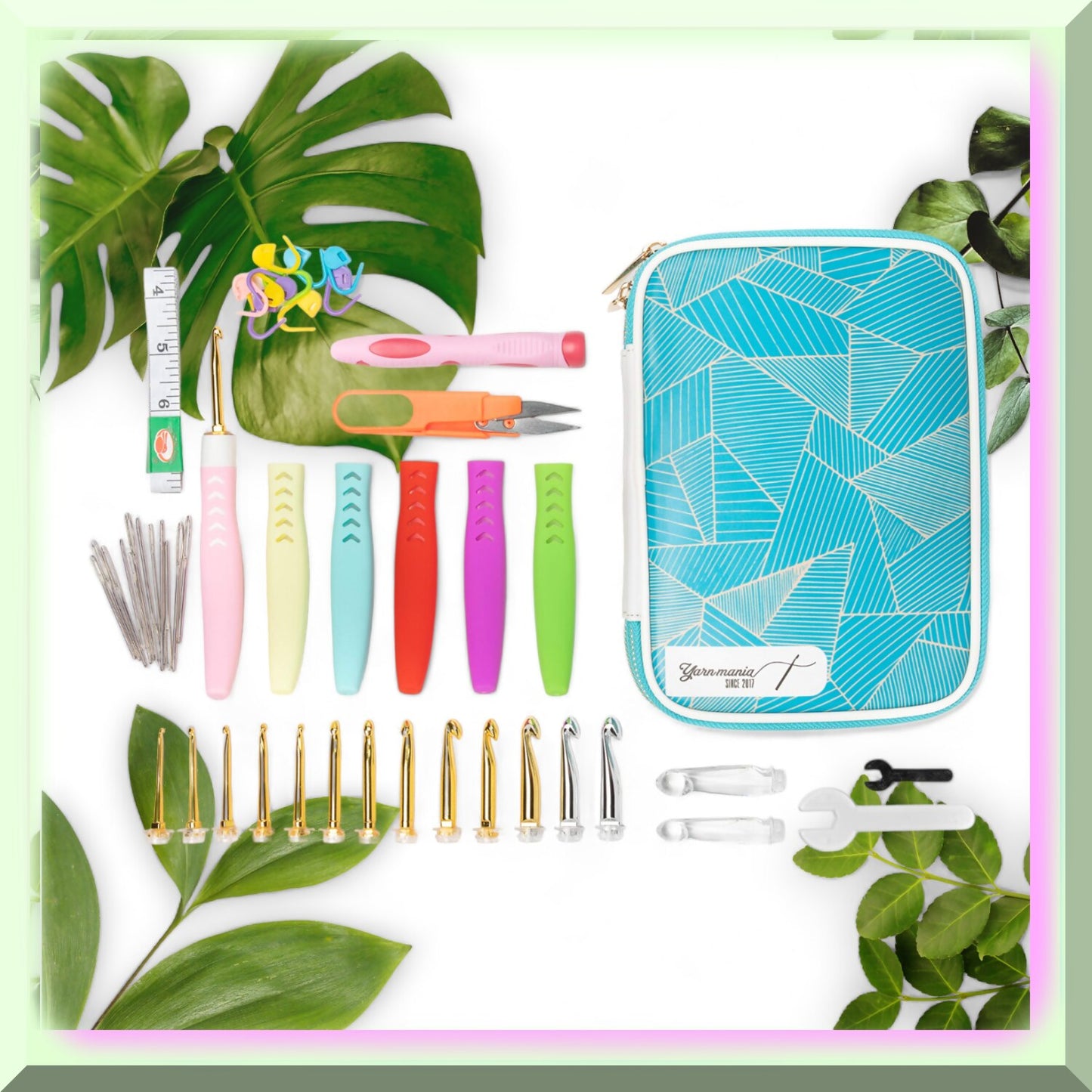 Illuminated Crochet Kit with 16 Aluminum Hooks and Leather Case