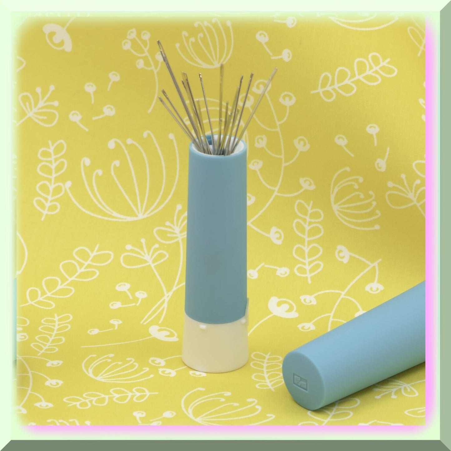 Turquoise Needle Twister with Magnetic Base and 19 Needles